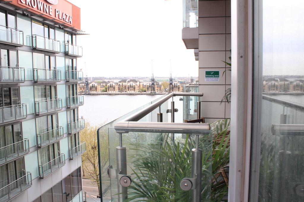 Royal Victoria Docks Apartment London Room photo